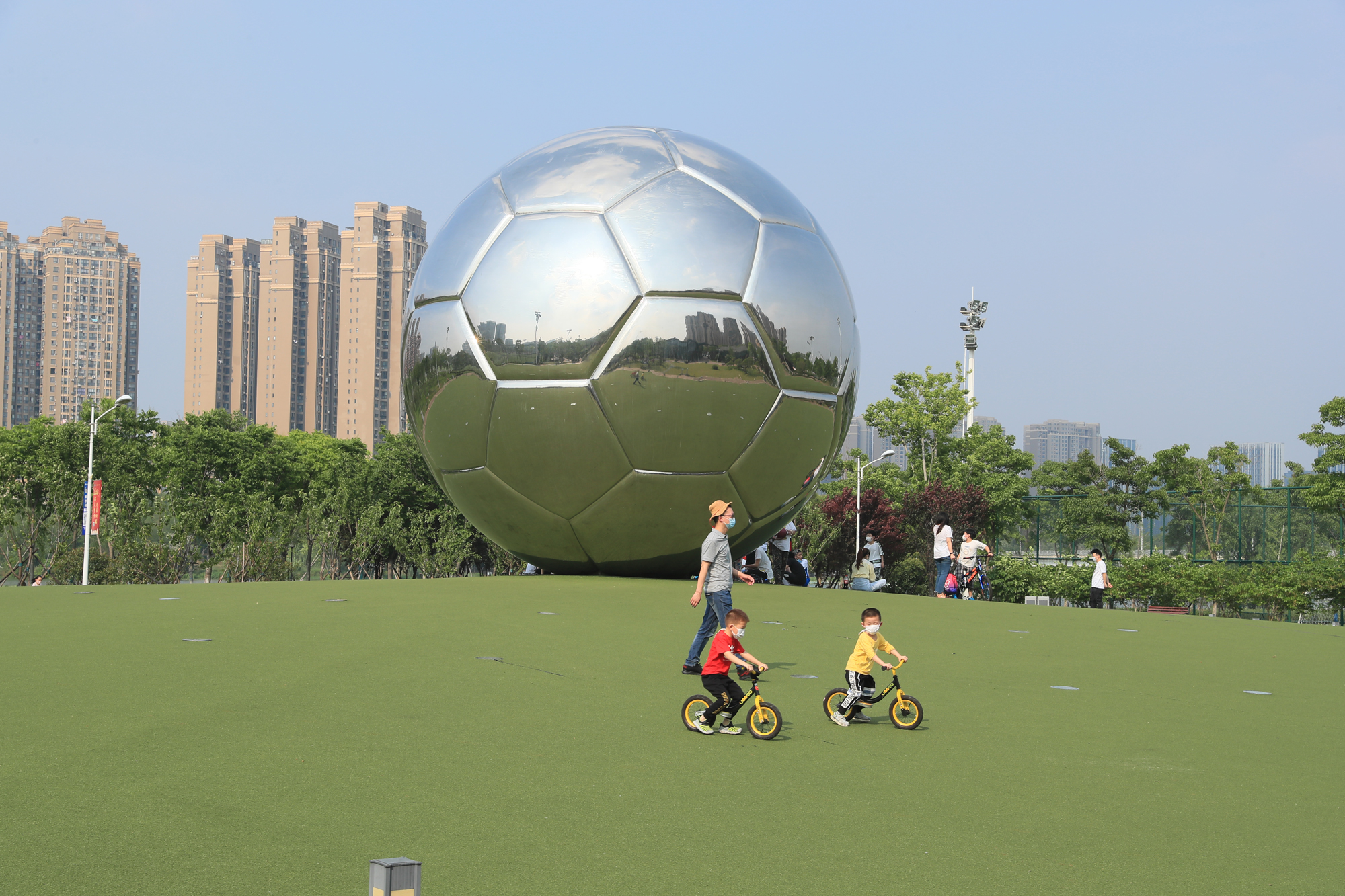 重啟運動模式，足球公園今日恢復(fù)對外開放！(圖1)